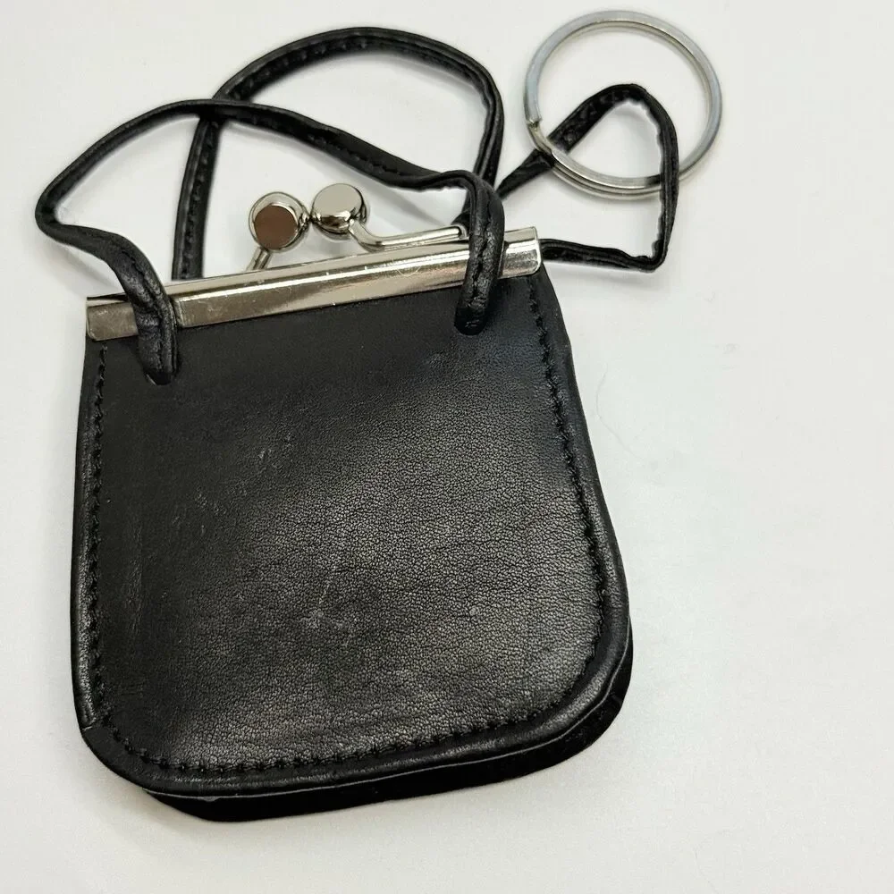 Vintage Wilson’s Black Leather Mini Coin Purse With Kisslock Closure & Keychain